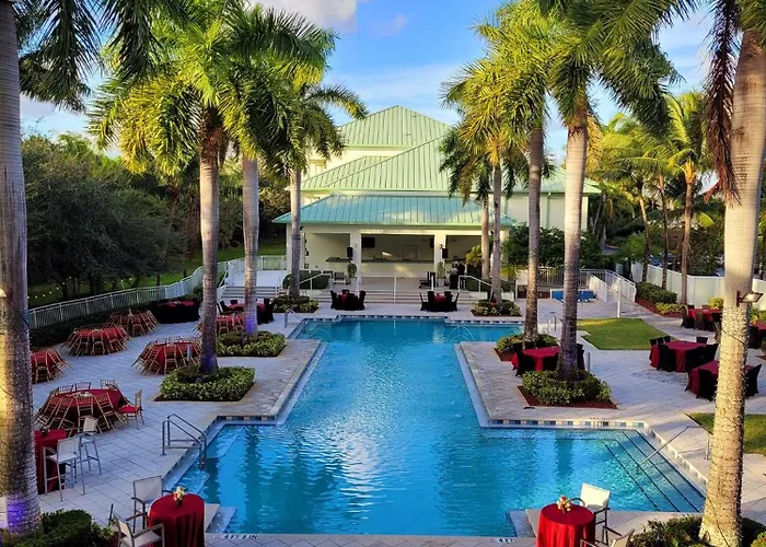Doral Pool 310 By Waveproperties