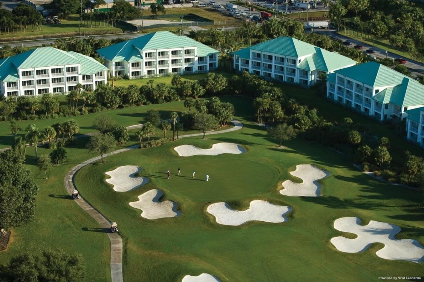 Doral Pool 310 By Waveproperties * Miami