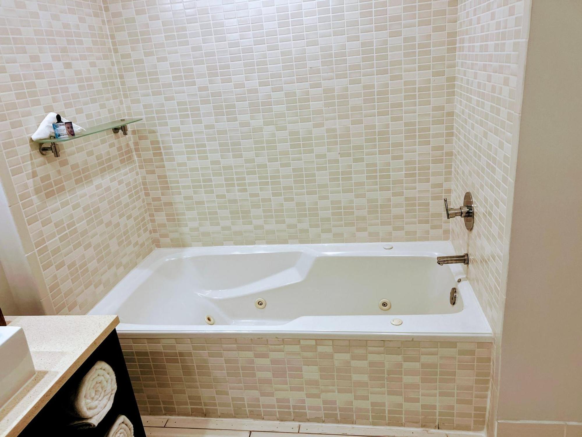 Apartment Doral Pool 310 By Waveproperties Miami