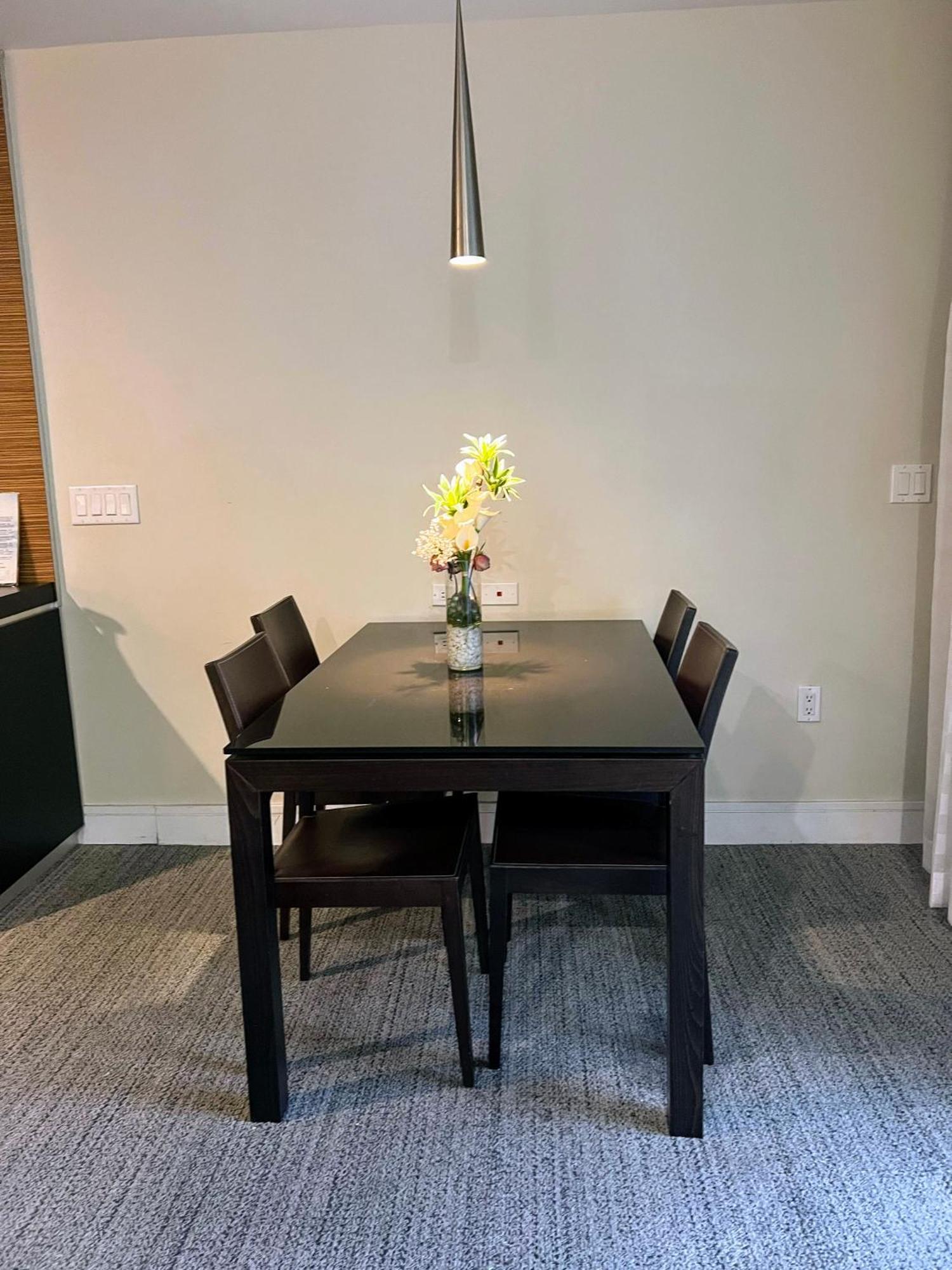 Doral Pool 310 By Waveproperties Apartment *