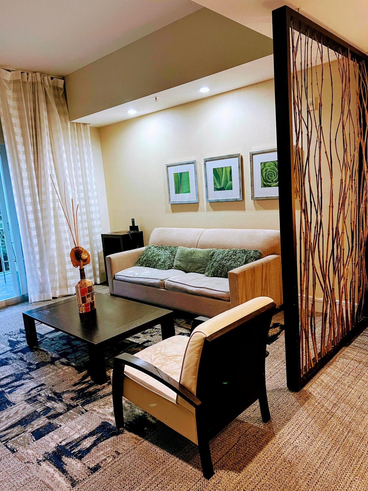 Doral Pool 310 By Waveproperties * Miami